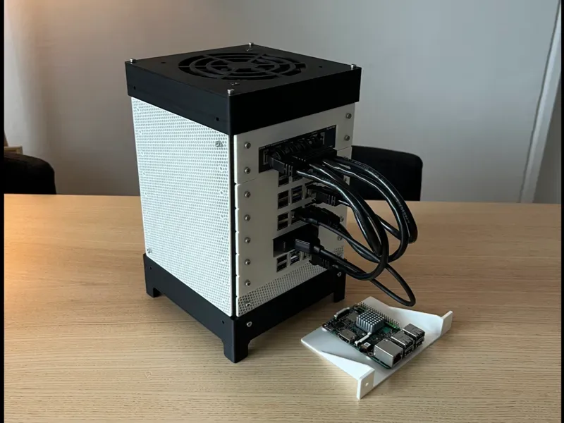 Microlab — Mini Modular Home Server Rack by CB4D